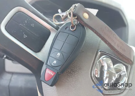 2010 Dodge Ram 1500 Slt/Sport/Trx z USA, uszkodzony, nr VIN 1D7RB1GP1AS104857